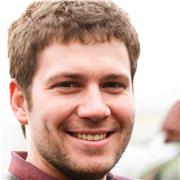 Muttersprachlicher Englischlehrer unterrichtet Englisch für Universitätsstudenten, die Unterstützung bei der Prüfungsvorbereitung in diesem Fach brauchen.